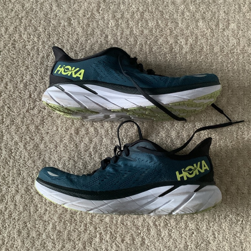 Hoka Clifton 8 runners in blue coral/butterfly